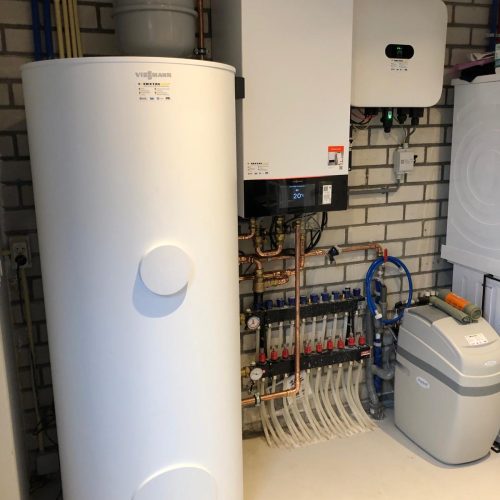 Viessmann warmtepomp, boiler, expansievat, omvormer en waterontharder